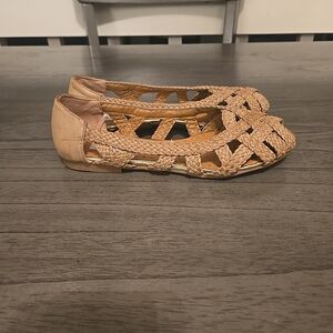 Steve Madden Beige Woven Loafers